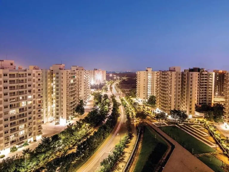 New-gurugram-a-real-estate-hotspot-in-ncr (1)