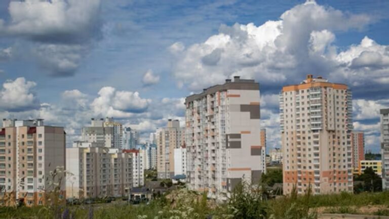 Indias-28-listed-realty-firms-sell-properties-worth-53k-cr-in-apr-jun-prestige-group-leads-1024x576