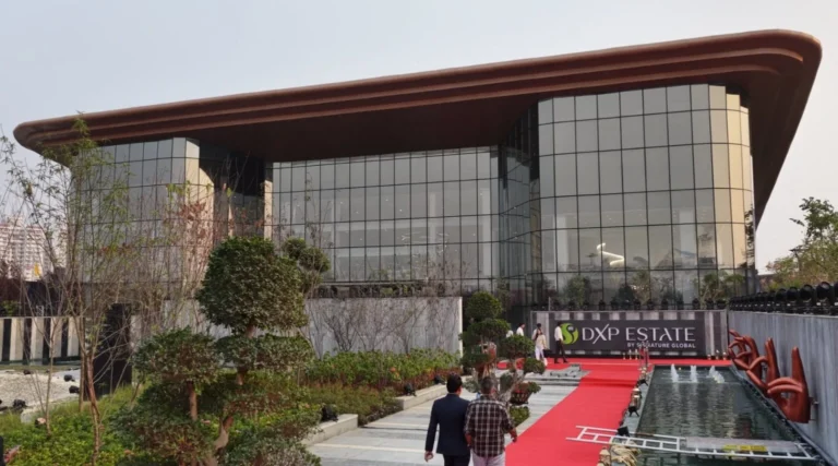 Signature-global-dxp-estate-the-new-urban-landmark-redefining-luxury-and-wellness-in-gurugram-1536x853